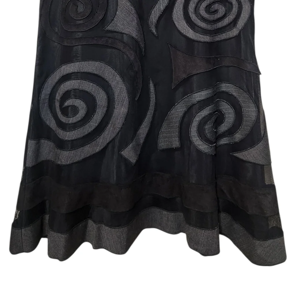 Tribal Black Artistic Abstract Swirl Skirt Size 8 EUC